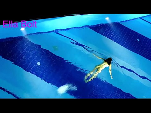 ❤️ నేను చూడటం ఆపలేను, ELLA BOLT రిసార్ట్ పూల్‌లో నగ్నంగా ఈత కొడుతూ దొరికిన యువ అందగత్తె ❤❌  సెక్స్ మా వద్ద ❤